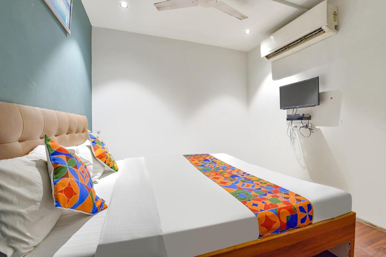Fabhotel Nidhivan, Udhna Junction Surat Exterior photo